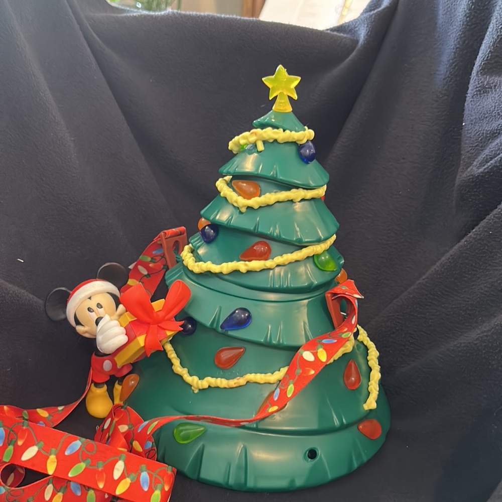 Disney’s 2019 Mickey popcorn bucket that lights up with strap the detaches